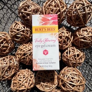 Burt's Bees Truly Glowing Eye Gel Cream